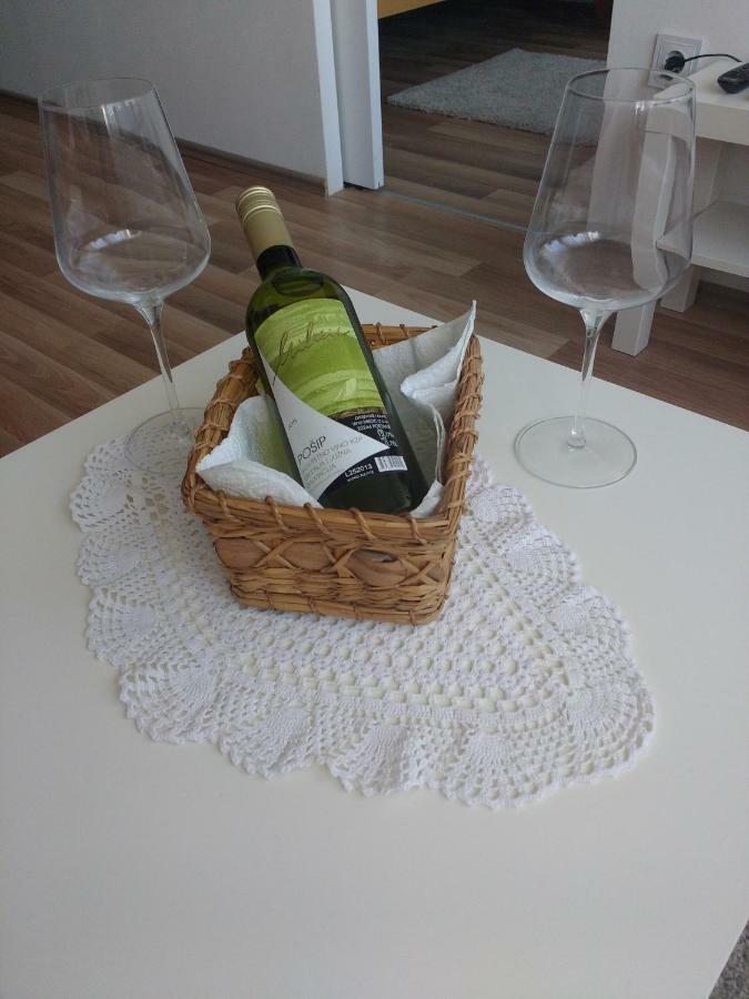 Meridian Apartment , 300M To Bus Terminal, Fast Wifi & Airport Transf Zagreb Exteriör bild