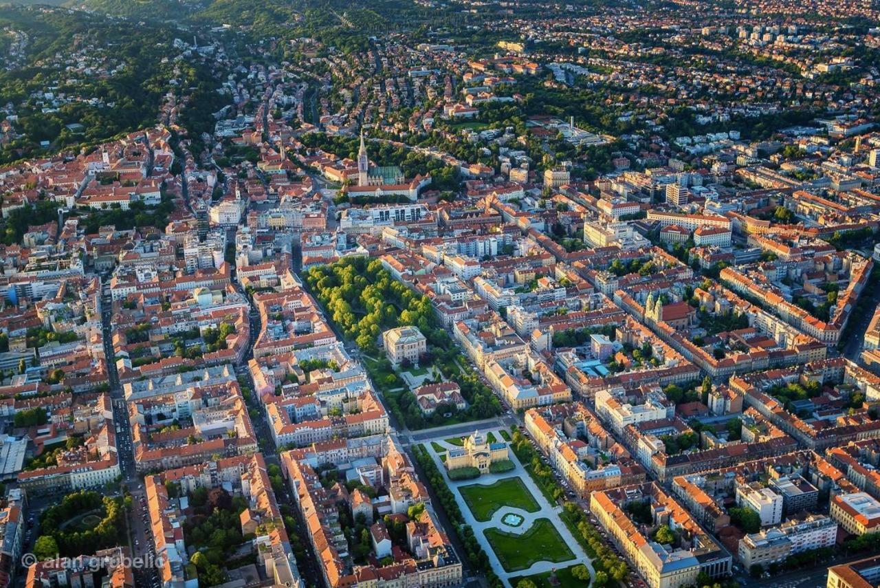 Meridian Apartment , 300M To Bus Terminal, Fast Wifi & Airport Transf Zagreb Exteriör bild