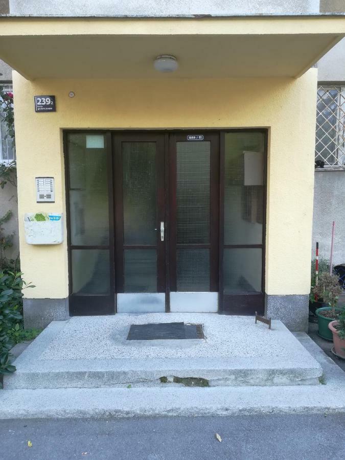 Meridian Apartment , 300M To Bus Terminal, Fast Wifi & Airport Transf Zagreb Exteriör bild